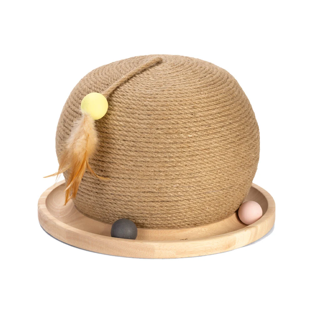 Designed By Lotte Grattage et Jeu de Balle Mila