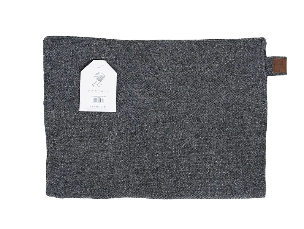 Housse de matelas pour chien MELLOW Stargaze 80×55 cm – Fantail (Coloris : Epic Grey) J’ai plus de croquettes