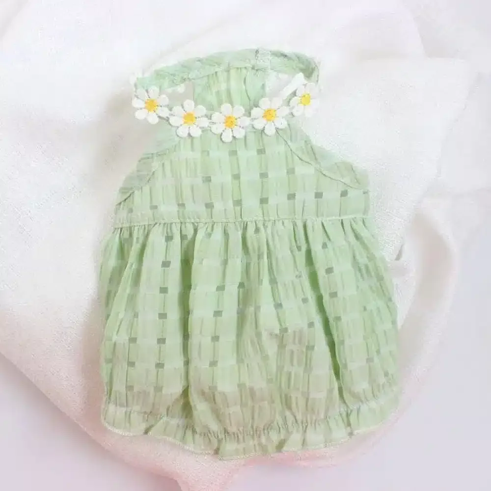 Jupe verte à fleur pour petit chien