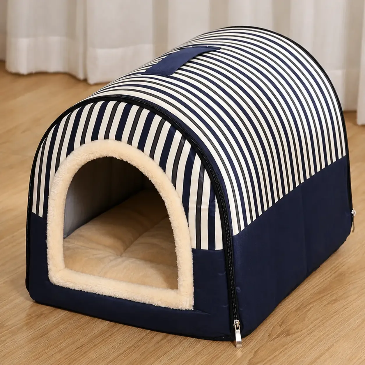 Niche d’intérieur pour chien bleue et blanche