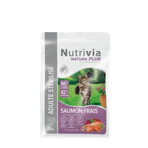 Nutrivia Nature Plus - Croquettes Naturelles au Saumon pour Chats Stérilisés - 2kg