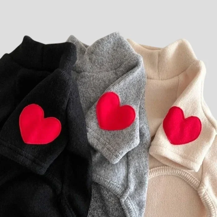 Pull coeur rouge chihuahua