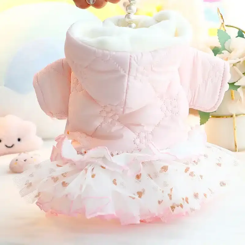 Robe à capuche motif fleur pour chihuahua