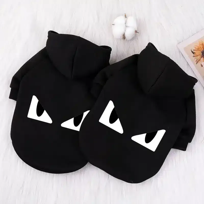 Sweat a capuche yeux petit chien